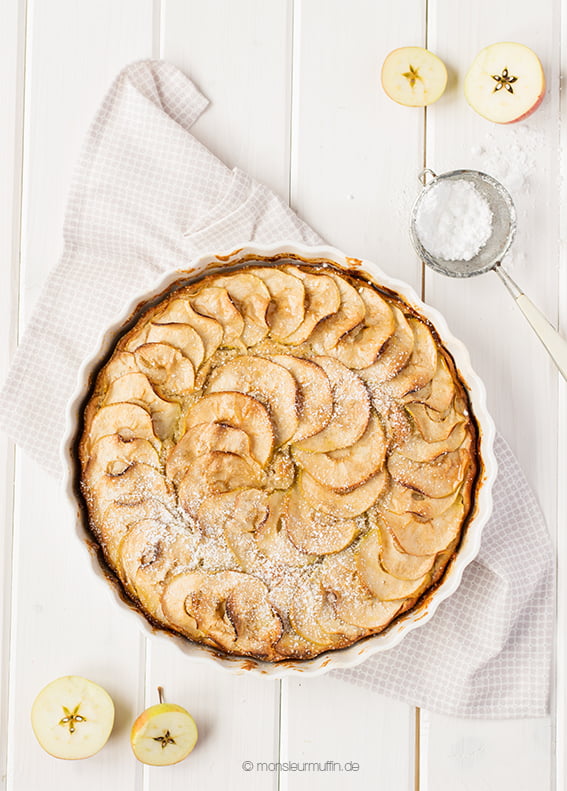 Apfelkuchen | apple cake | gedeckter Apfelkuchen | Apfel-Kuchen mit gemahlenen Nüssen | © monsieurmuffin