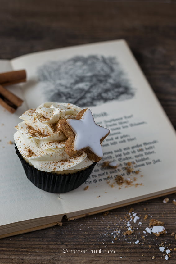 Zimtstern-Muffins| cinnamon muffins| Weihnachtsmuffins| christmas cupcakes| cupcakes | © monsieurmuffin