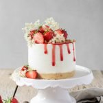 Strawberry Cheesecake mit feiner Holunderblütennote – als Mini-Cakes perfekt zum Verschenken