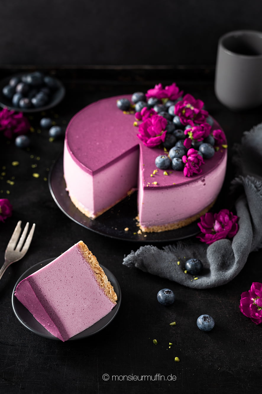 Blaubeer-Cheesecake Rezept ohne Backen | Ein schneller und gelingsicherer Kuchen | no bake blueberry cheesecake cake recipe | © monsieurmuffin.de