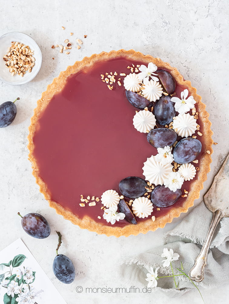 Zwetschgen-Vanille-Tarte Rezept für eine himmlische Herbsttarte | Pflaumenkuchen | plum tart | plum cake recipe | © monsieurmuffin.de